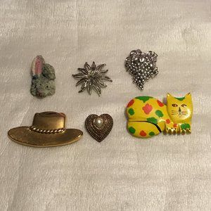 Nice lot of 6 vintage brooches